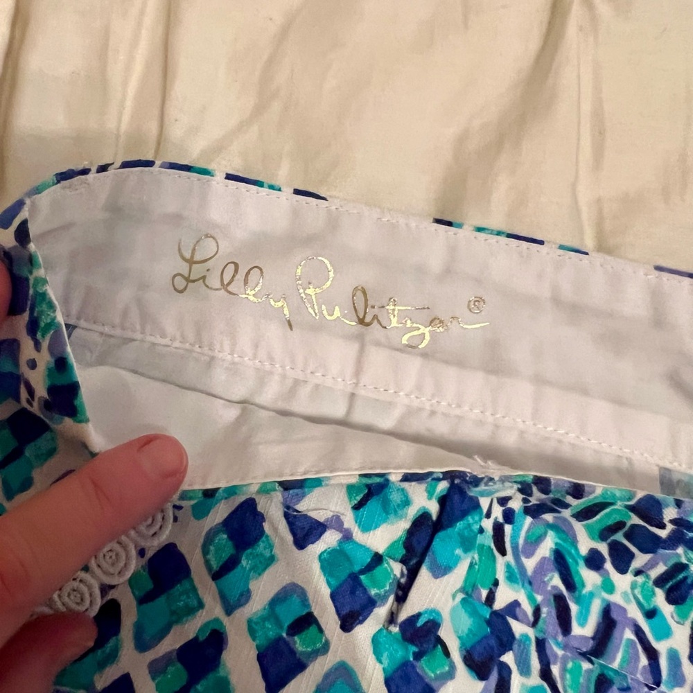 Lilly Pulitzer Callahan Shorts Blue and purple Pineapple Shorts | 12 - Picture 3 of 7